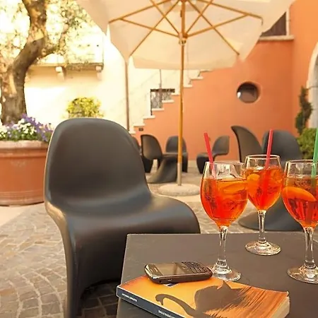Corte San Luca 3*